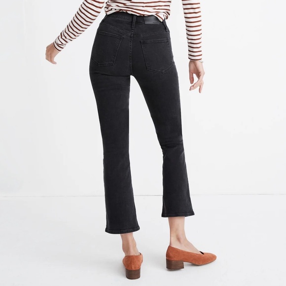 Madewell | Cali Demi-Boot Jeans in Bellspring Wash: Button-Front Edition - Picture 8 of 9
